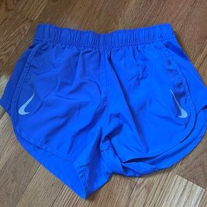 Nike dri-fit shorts sz S